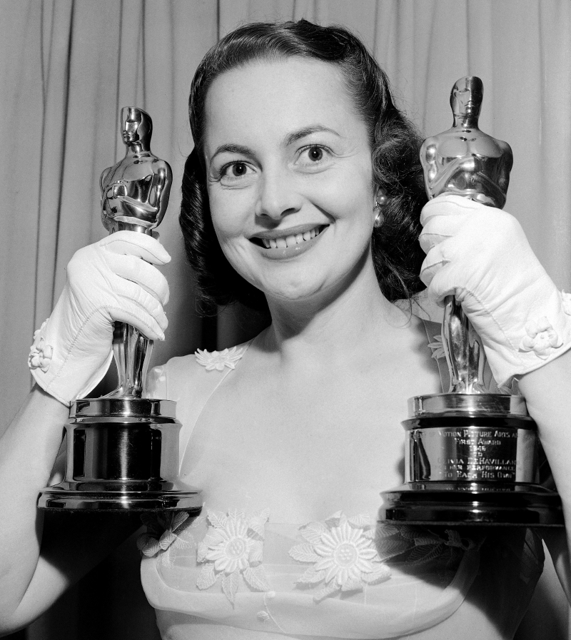 奥莉薇亚德夏慧兰二度获奥斯卡影后，是 1940年代顶尖演员。