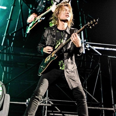 ONE OK ROCK吉他手Toru确诊冠病。