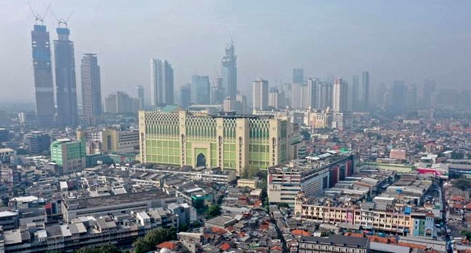 Indonesia's GDP shrank by a bigger than expected 5.32% in the April-June quarter. AFP