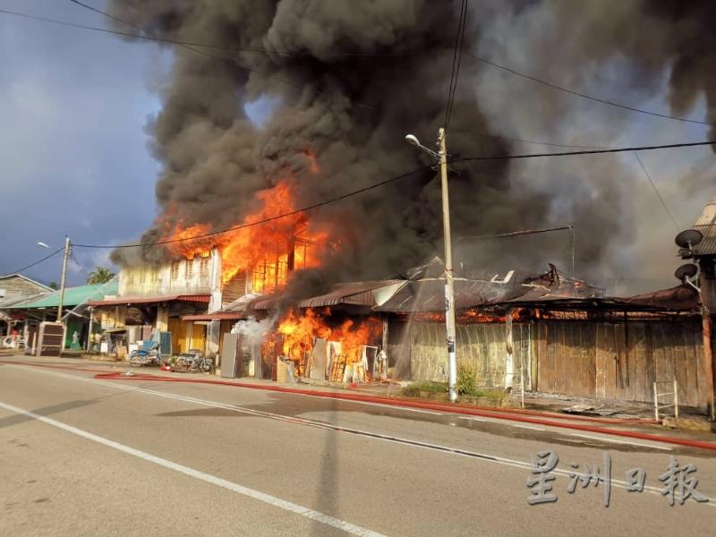 阿末慕克里斯指出，火灾没有造成任何人命伤亡，起火原因仍在调查中。