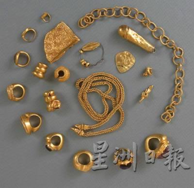 这些金饰是林梦的出土文物，出产于12世纪满者伯夷帝国期间。（图：林梦博物馆）