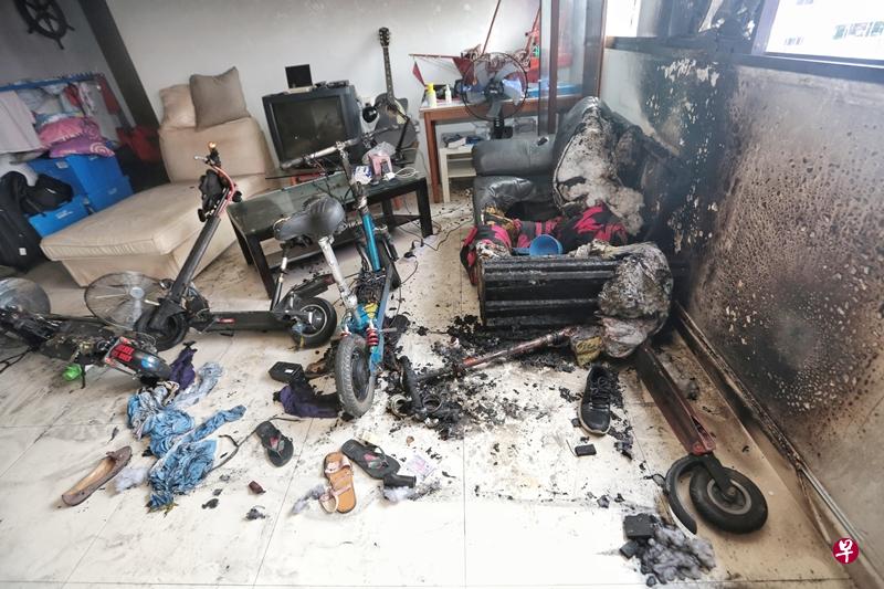 法尔汉透露电动踏板车爆炸后瞬间燃起，客厅瞬间陷入火海。