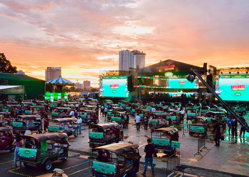 泰国国家旅游局希望公众参加“嘟嘟车”音乐会后，能逐步恢复正常生活。
