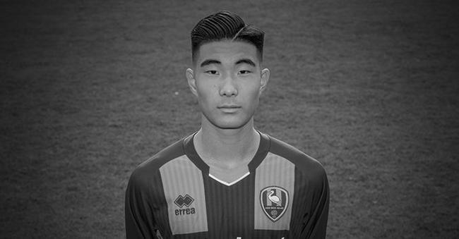 
王凯冉5年半前和父母从中国前往荷兰踢球，2017年加盟荷甲海牙，生前目标是去荷甲劲旅阿积士或费耶诺德效力。
