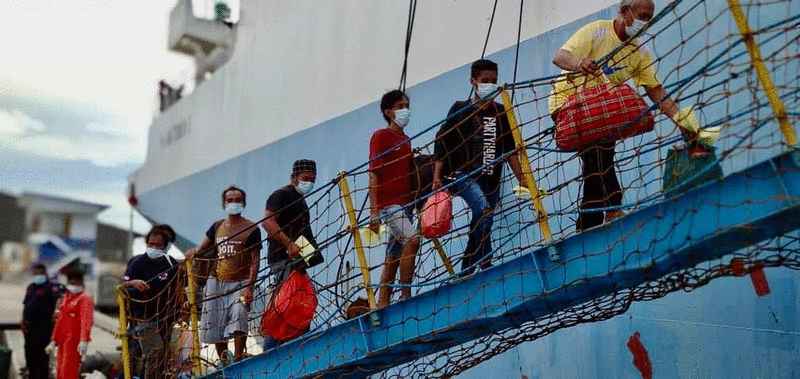 400名菲律宾籍非法移民通过海路被遣返回国。
