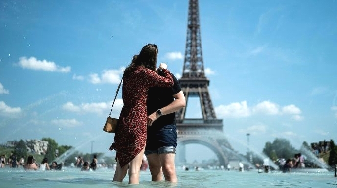 Emotional reunions could soon be possible for couples with one partner in France and one abroad. AFP