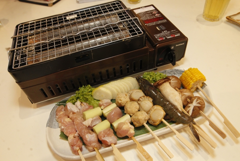 烧烤依然是“客串”的主打概念，该店也即将推出客串自烤套餐（KyaKushi Self-grill Set），让顾客享受烧烤乐趣。