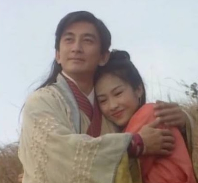 黎姿和吴启华曾在《倚天层龙记》及《妙手仁心III》合作，她在《倚天层龙记》扮演的赵敏更曾被喻为是“最美赵敏”。