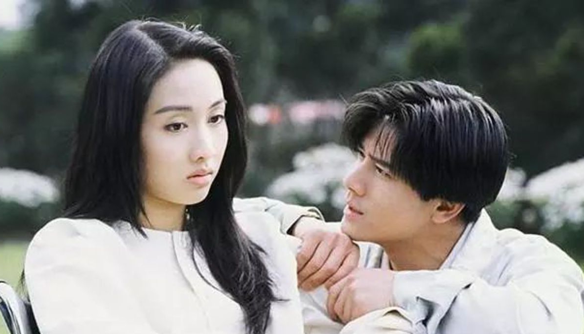 黎姿曾与郭富城合作1994年电视剧《烈火狂奔》。