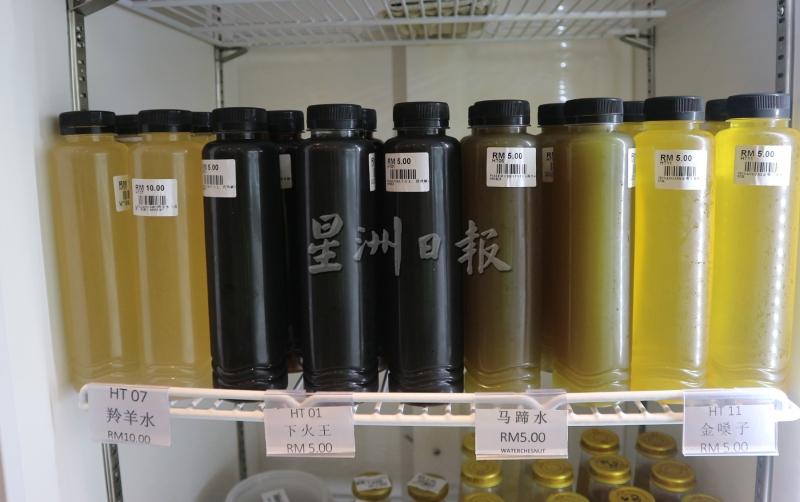 现今消费者喜爱煮好的现成瓶装凉茶。