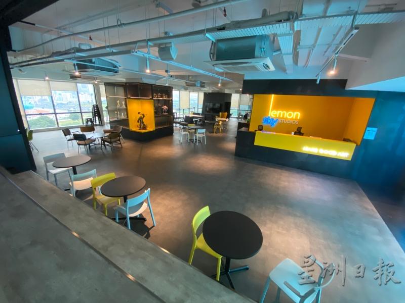 Lemon Sky工作室最近刚刚搬迁，图为其位于雪州沙亚南的新办公室。