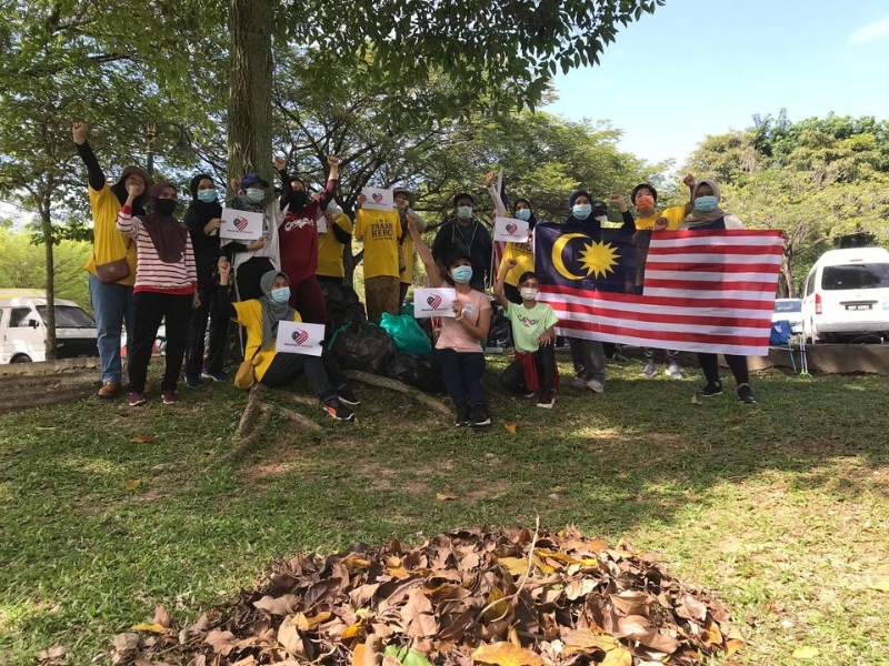 马来西亚这片土地应由人民共同守护，保护环境整洁也是爱国的表现。