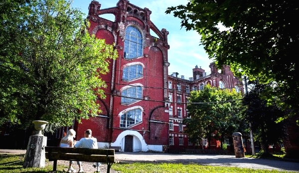 The Proletarka complex was built towards the end of the tsarist era in Russia to house some 15,000 workers from a cotton mill in the city of Tver. AFP The Proletarka complex was built towards the end of the tsarist era in Russia to house some 15,000 workers from a cotton mill in the city of Tver. AFP