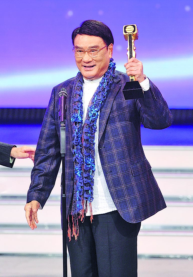 谭炳文于2014年在无线颁奖礼获颁“万千光辉演艺人大奖”。