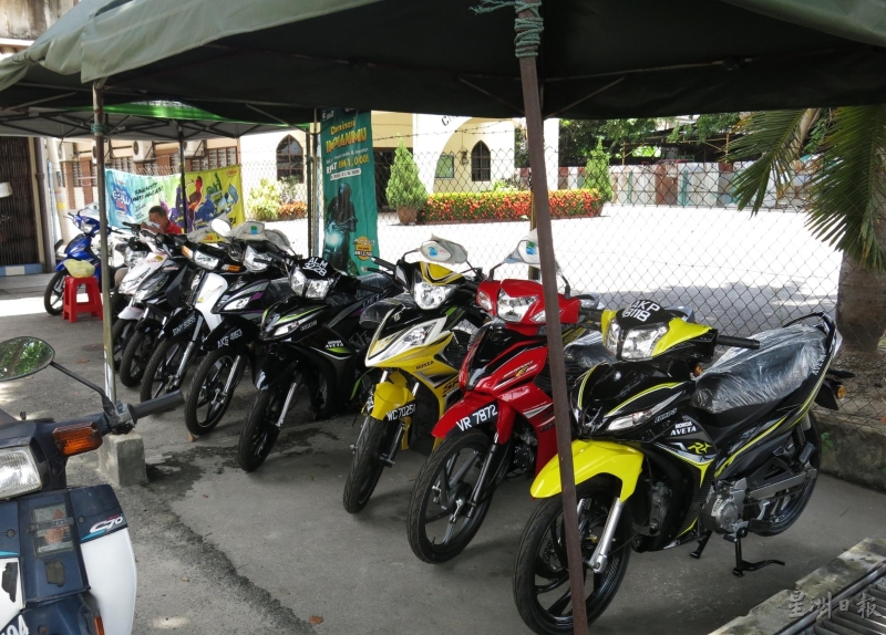 业者表示政府提供的生活援助金协助新摩托车销量大好。