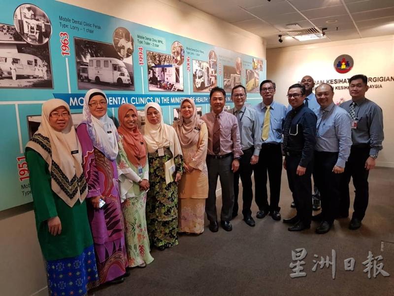 马来西亚牙业商会与大马医疗器材管理局会面，扮演牙业商与政府之间沟通的桥梁。