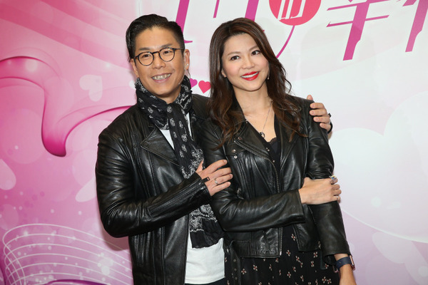 林晓峰与康子妮已于上星期已签字离婚。