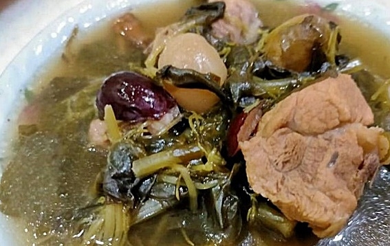软骨草排骨汤，味道和西洋菜汤相似，清爽可口。
