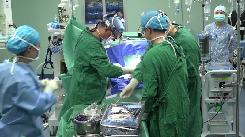 对于陶惠人的医疗团队来说，李华的手术是强直性脊柱炎手术的“巅峰”，再也不可能有比它更难的手术了。