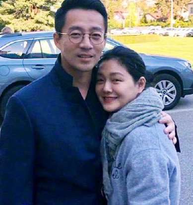 汪小菲与妻儿分隔两天，常透过微博抒发思念之情。