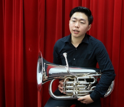 目前在马来西亚艺术学院音乐系主修上低音号的陈准龙是首次参与这类的线上接力音乐会。