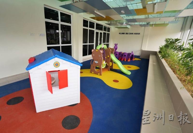 妇孺部设有儿童游乐设施，以让病童放松心情。

