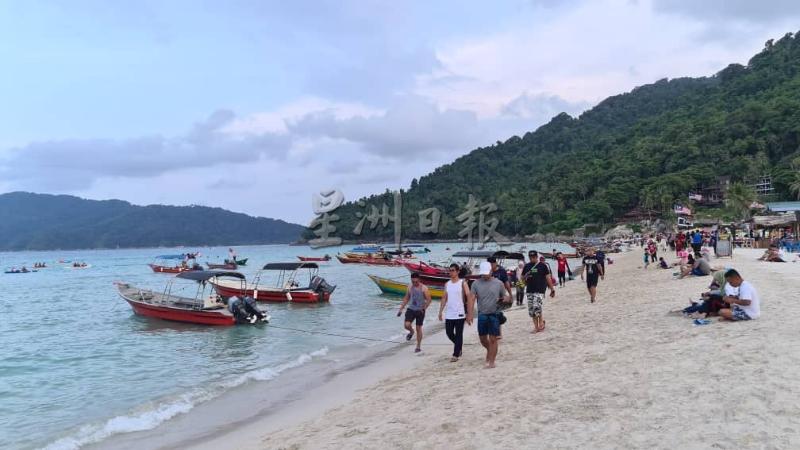 停泊岛受到国内游客青睐，到访人数不断增加。