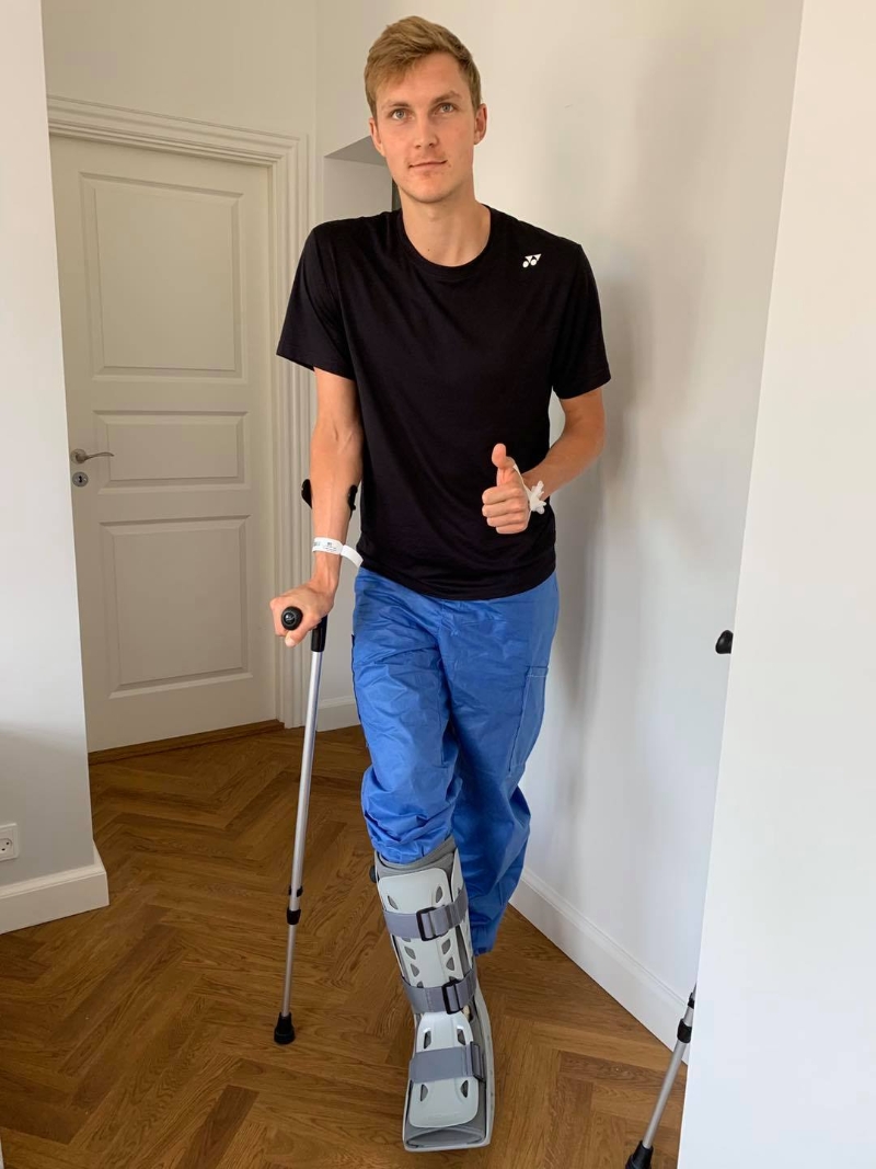 安赛龙在脸书宣布自己右脚踝接受了小手术，这意味着他料将退出10月13至18日在自家门口上演的丹麦羽球公开赛。 （安赛龙脸书照片）