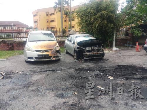 被波及的车辆，车前盖被烧毁。