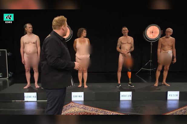丹麦知名节目《 Ultra Strips Down》策划一个具有特别性教育意义的单元，邀请到数名“全裸”男女，在节目上让数名儿童问到饱。（互联网照片）