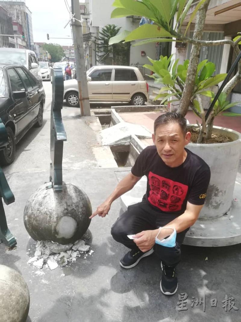 郑木炎说，大山脚之友在安清巷的设备也遭到破坏。