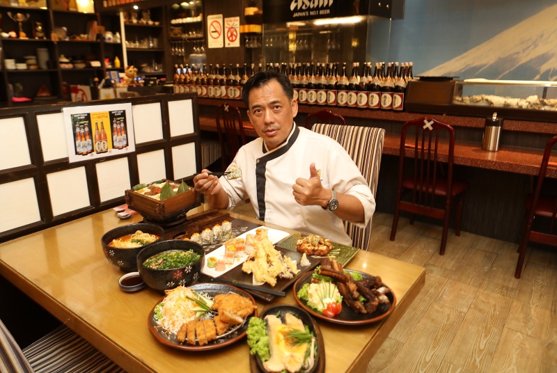 张锦辉在首邦市SS15区经营日本料理餐厅24年，该餐厅也是SS15/5A路的首家日本料理餐厅。