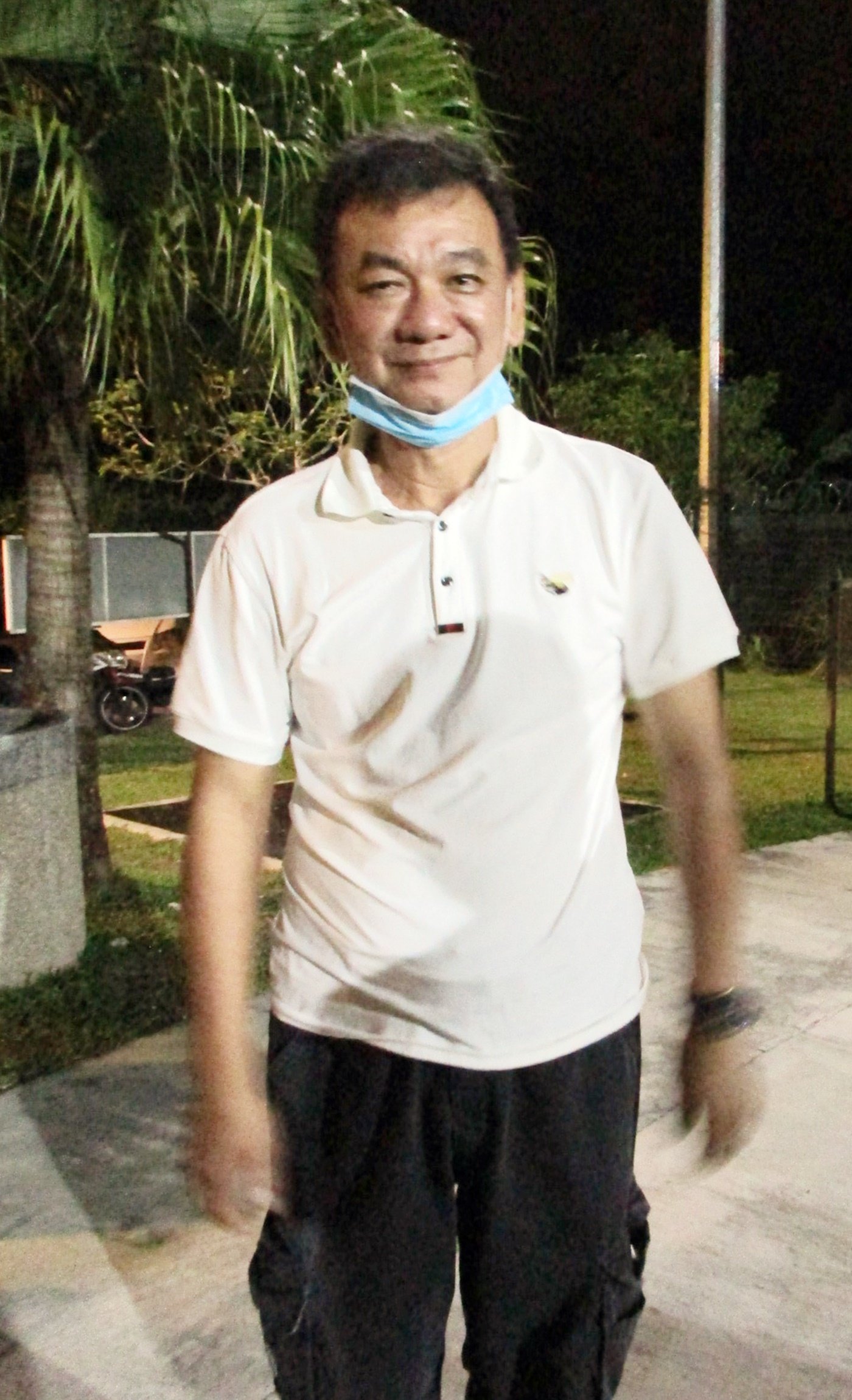 谭志君：部份居民在7月间陆续接获搭建凉棚申请执照通知信。