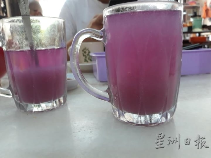 紫锦兰薏米水是玉射的人气饮料，解热利湿。