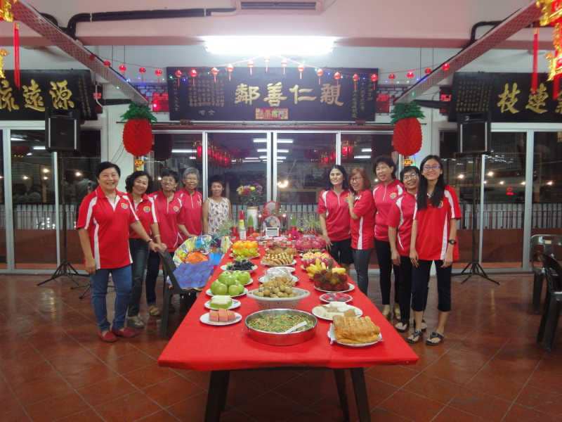 华团文化活动没有受到疫情影响而停止，霹雳南海会馆妇女组15名成员于8月25日七巧节当天在会所内筹办小型的祭拜活动。
