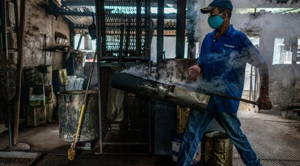 The Antong mill, believed to be the oldest such set-up in Malaysia, has been using the same methods to produce its popular coffee for almost nine decades. AFP