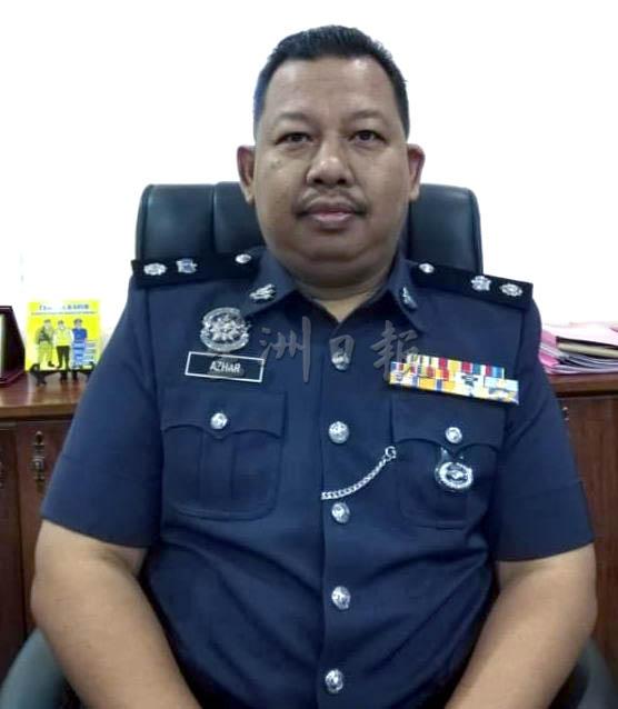 阿兹哈指发贴者和被指责者都已报案，警方仍在调查中。