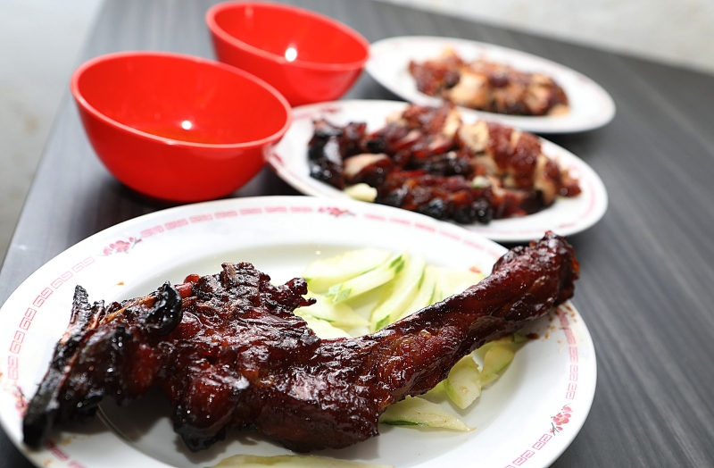 李芸利说,想要吃店家的招牌烧排骨,就在周末期间到来!