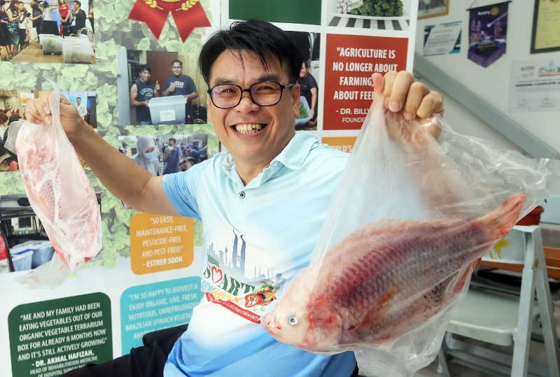 邓志成希望更多企业和善心人士能加入他们的“无国界供食”计划，让更多低收入户家庭可以获得有机蔬菜和鱼，摄取足够的营养。