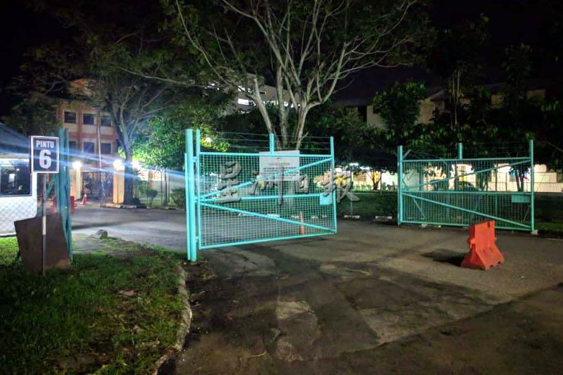槟城中央医院第六号门口午夜开始关闭。