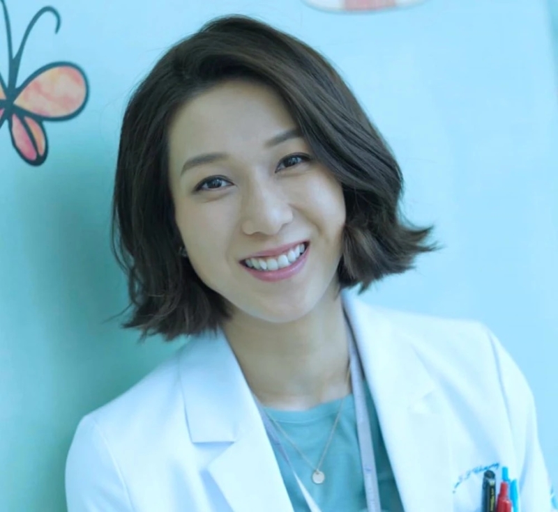 锺嘉欣相隔多年再次回归TVB拍新剧《儿科医生》。