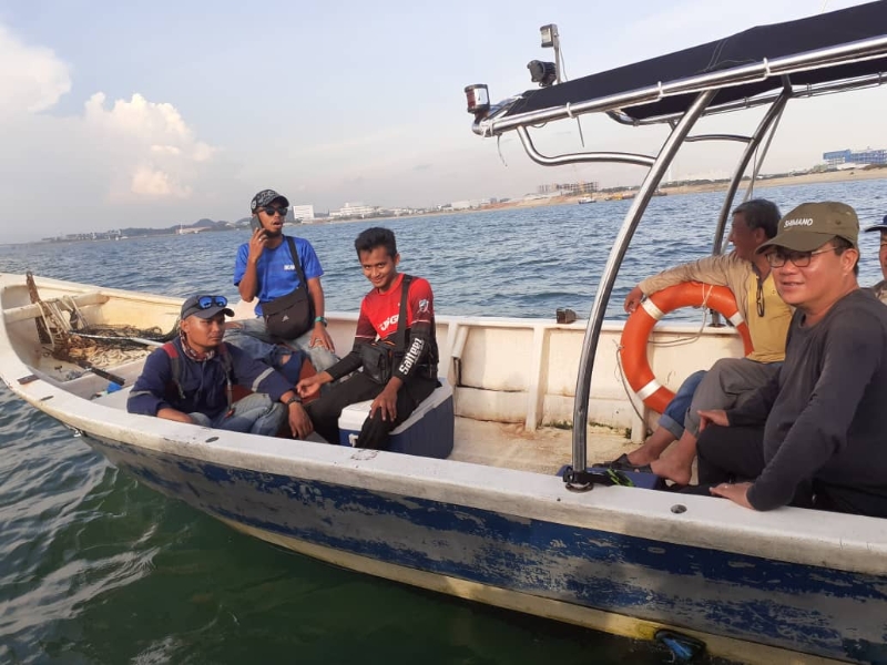  4名钓客在海上惊魂5小时后获救，身体情况尚算良好。