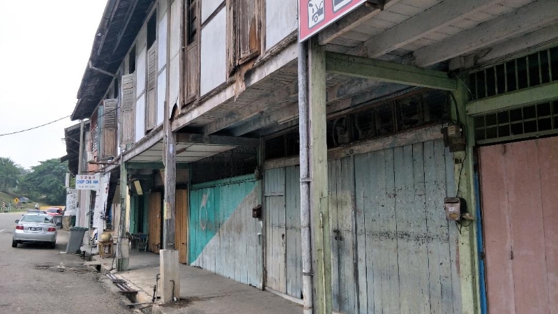 百年老店屋多已年久失修，变得老态龙锺，隐藏坍塌和火警危机。
