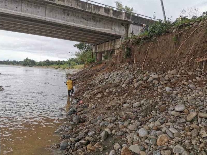 邦莫达指出，甘榜毕亚韶桥可安全使用。
