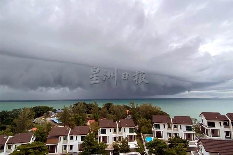 海啸云属于正常自然现象。 海啸云属于正常自然现象。