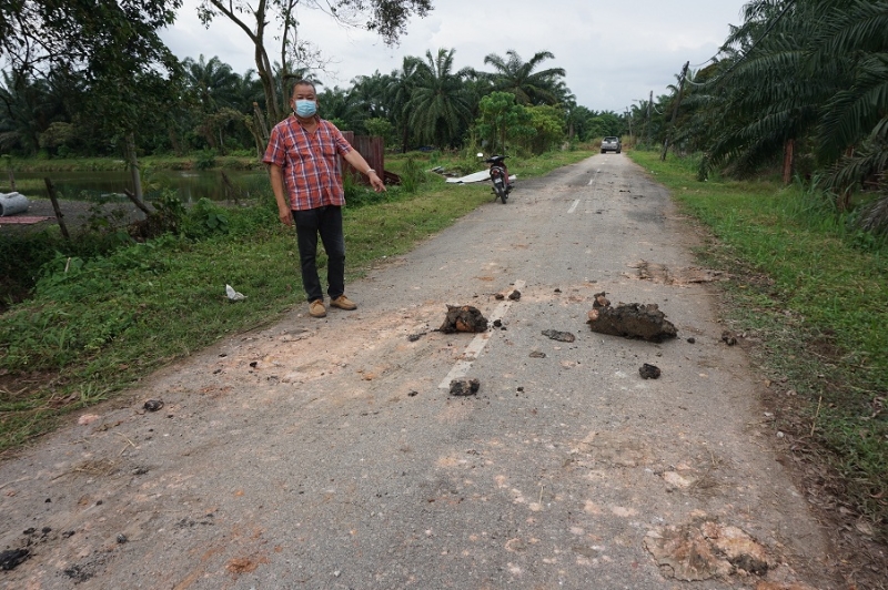 许进登指出，大块泥土掉落路上，不仅弄脏路面，也造成道路使用者诸多不便。