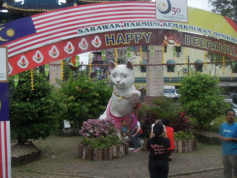“猫城”古晋是马来半岛游客到访砂拉越的旅游景点之一。