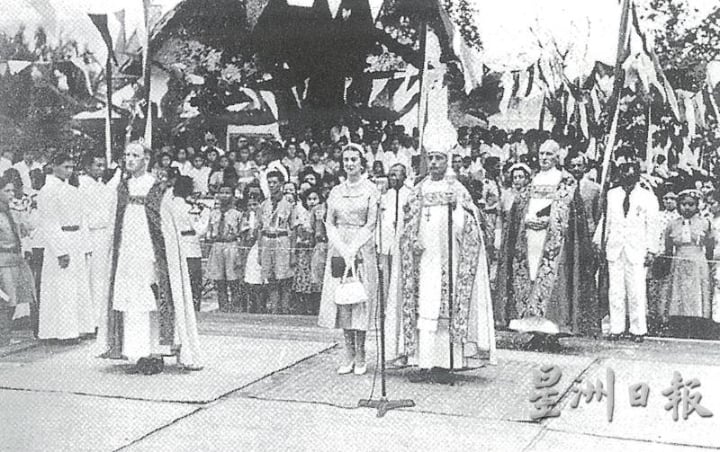 肯特公爵夫人受邀出席奠基礼的历史画面。（图：150 Years of The Anglican Church In Borneo 1848-1998）

