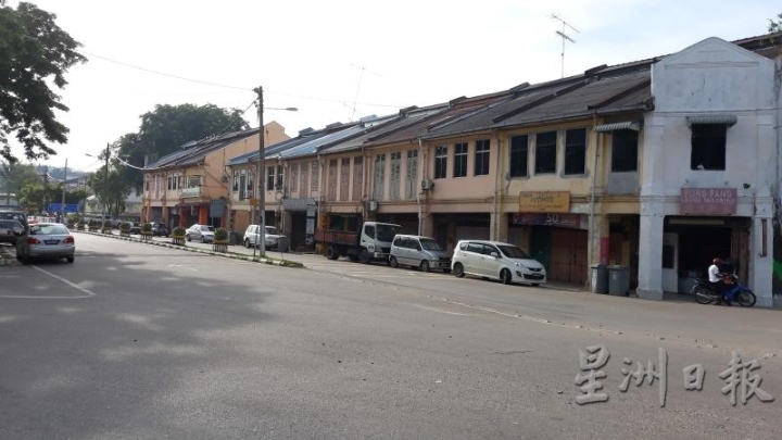 令金的主要大路新街（Jalan Bahru）一景。