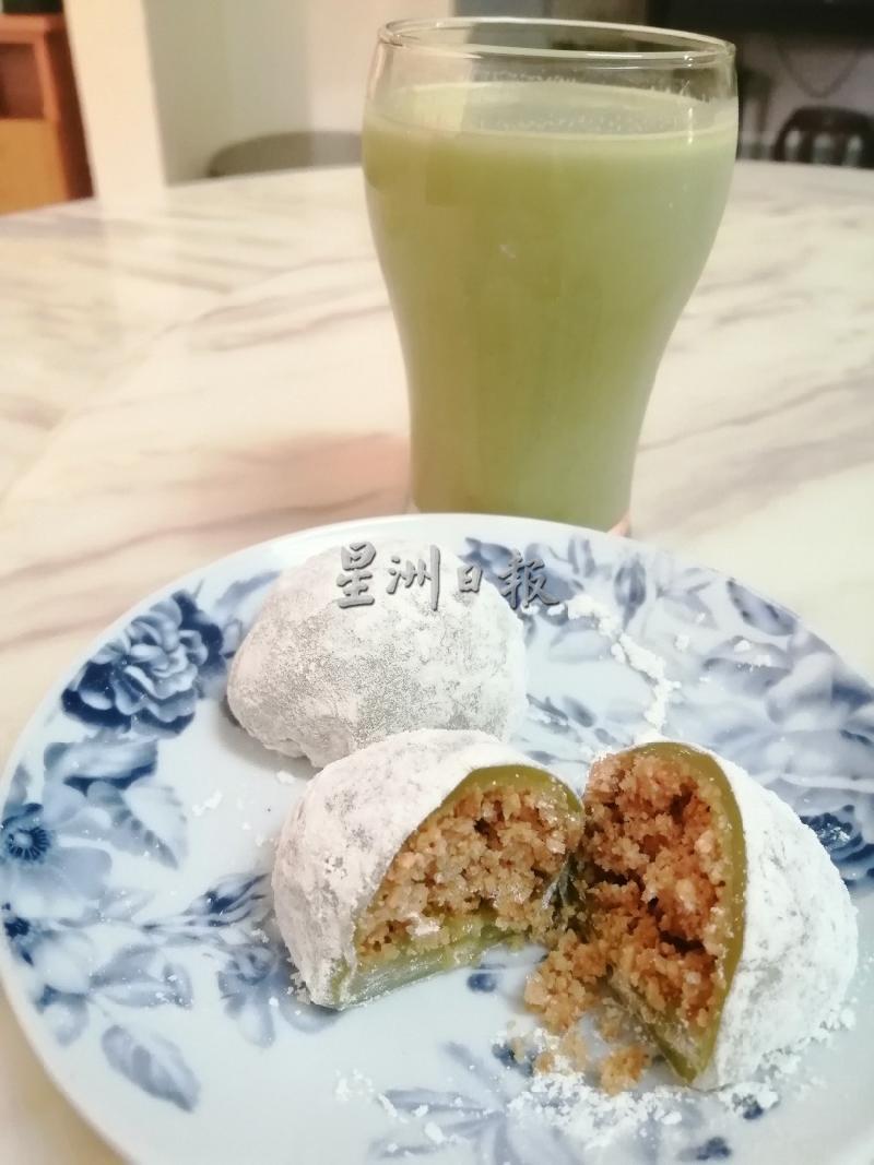 客家糍粑虽是一道平常糕点,但在了解是老祖宗庆祝秋收的民俗意义后,吃进肚里的糍粑,也多了份文化传承的内涵。